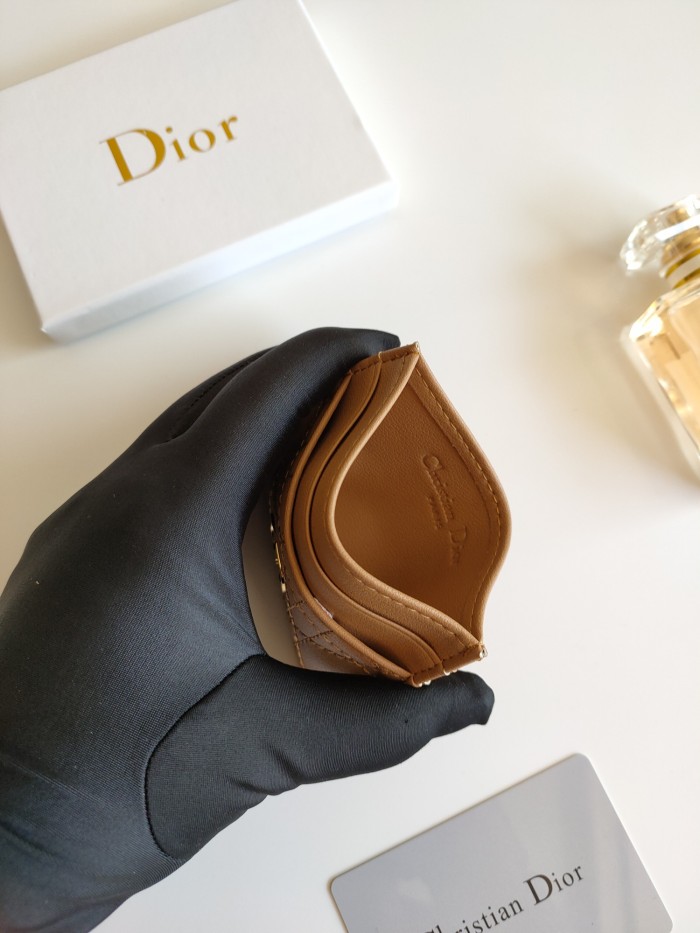 超奇跡の入荷☆ Diorディオール 激安通販 短財布