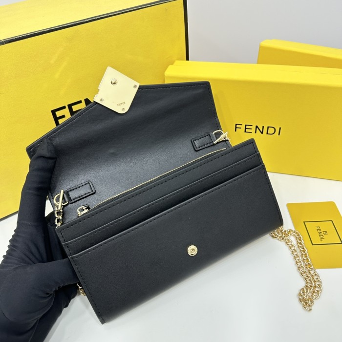 【話題商品！】Fendiフェンディコピーおすすめ 長財布