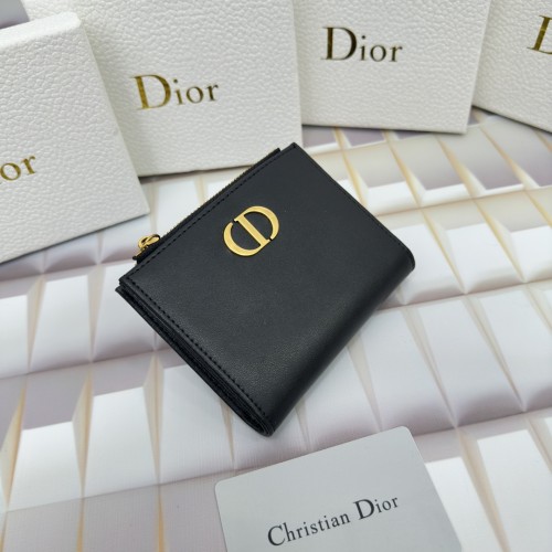 累積売上総額第１位！Diorディオール 偽物通販 短財布