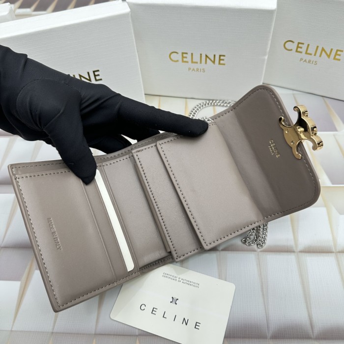 入手困難 Celineセリーヌ コピーおすすめ 短財布