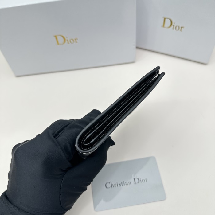 入手困難 Diorディオール コピー 短財布