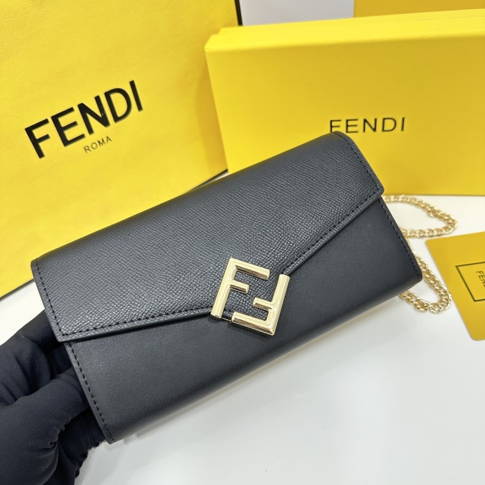 【話題商品！】Fendiフェンディコピーおすすめ 長財布
