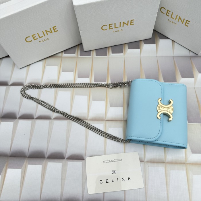 累積売上総額第１位！Celineセリーヌ n級品 短財布