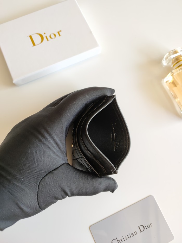 大人気 Diorディオール コピーおすすめ 短財布