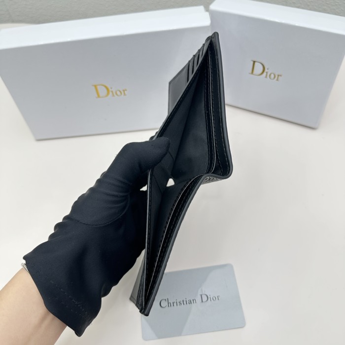 入手困難 Diorディオール コピー 短財布