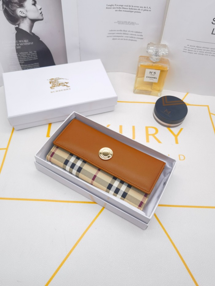 入手困難 Burberryバーバリーィコピーおすすめ 長財布