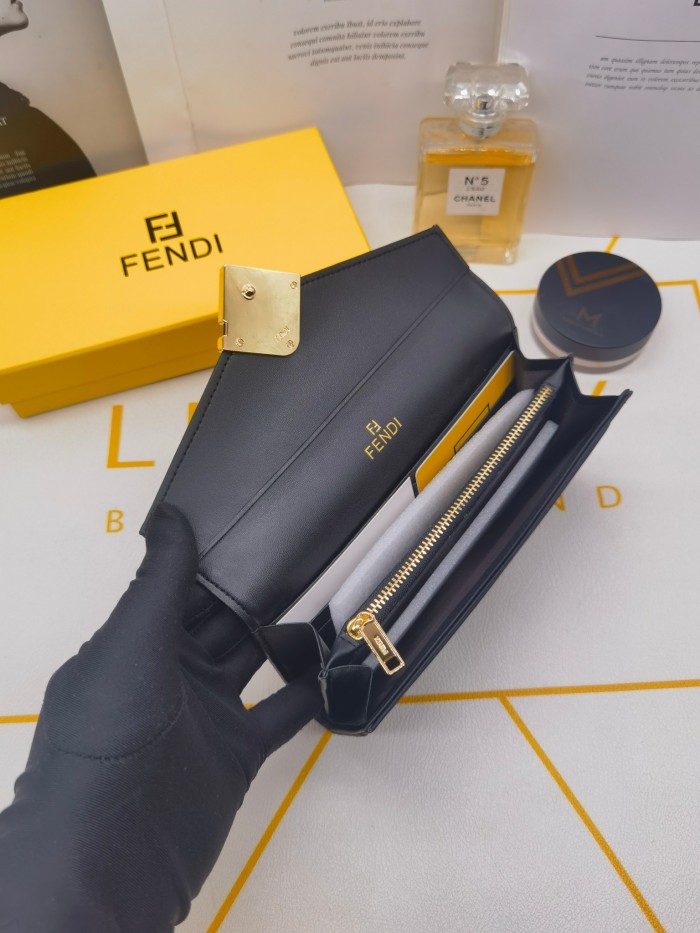 大人気 Fendiフェンディコピー 長財布