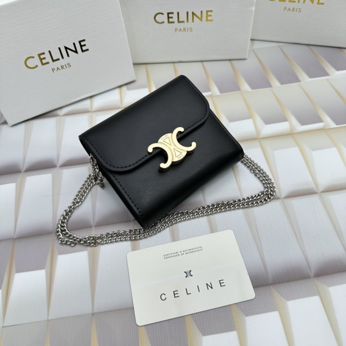 一目惚れ♪ Celineセリーヌ 激安偽物 短財布