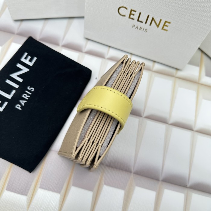 使い勝手良し Celineセリーヌ n級品 短財布