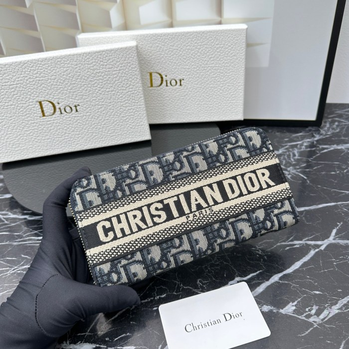 ★超人気 Diorディオール 激安偽物 長財布