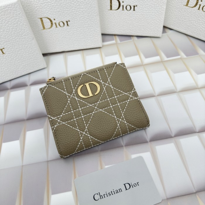 一目惚れ♪ Diorディオール 激安通販 短財布
