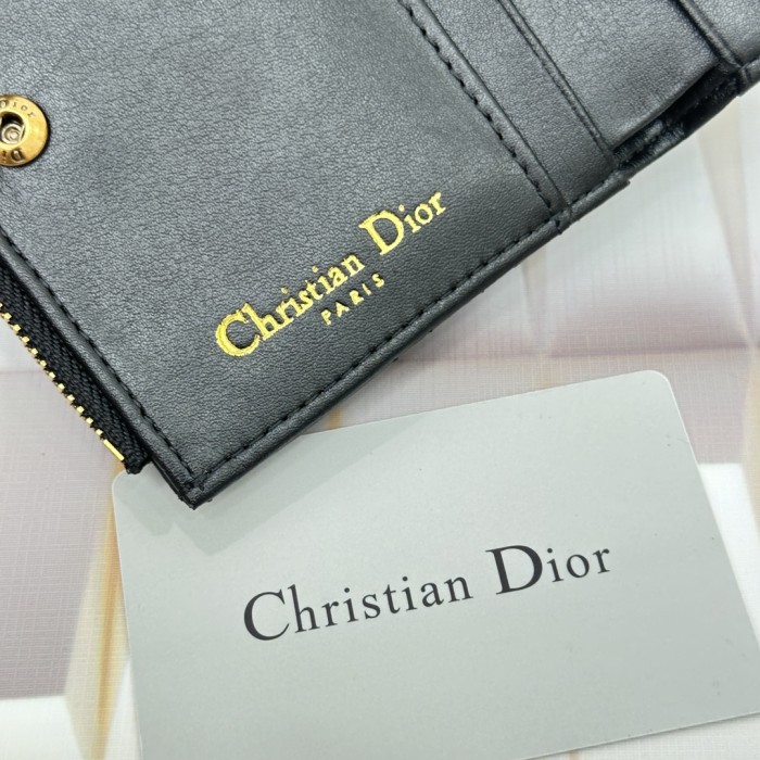 使い勝手良し Diorディオール コピーおすすめ 短財布
