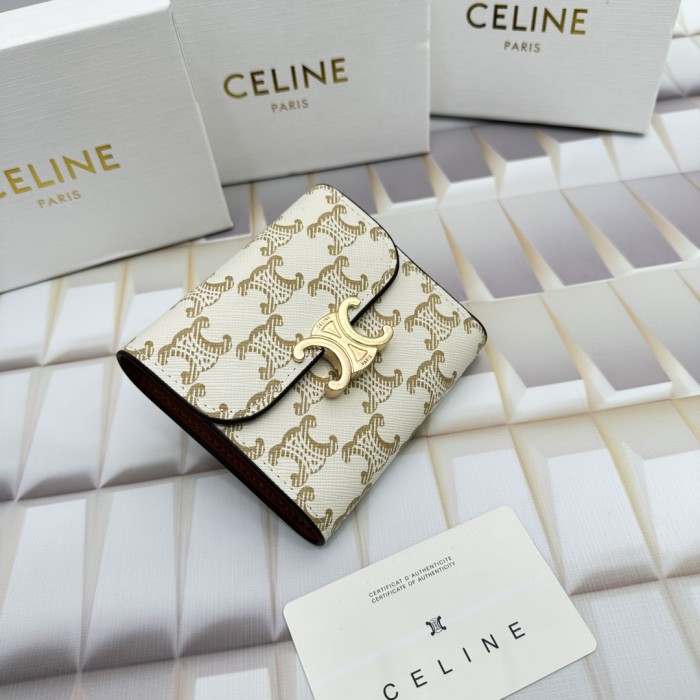 追跡付 Celineセリーヌ 偽物通販 短財布