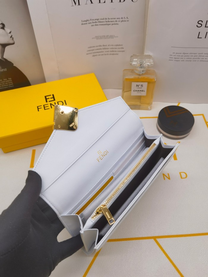稀少 Fendiフェンディスーパーコピー 長財布