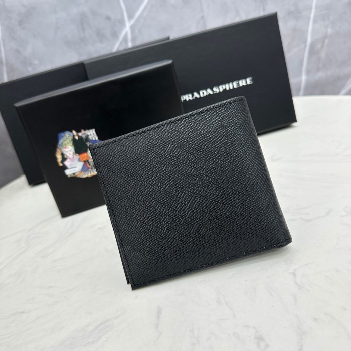 【話題商品！】Pradaプラダ 激安通販 短財布