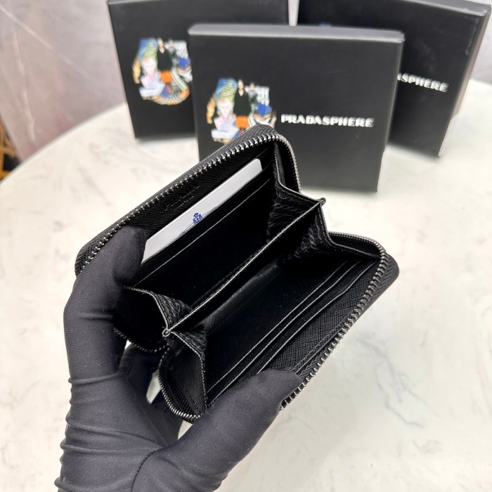【限定】Pradaプラダ 激安通販 短財布