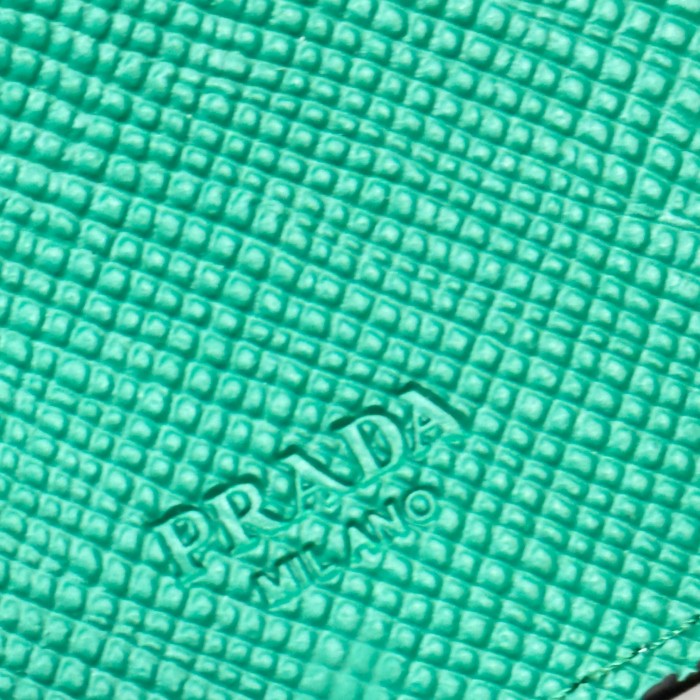 【話題商品！】Pradaプラダ コピー 短財布