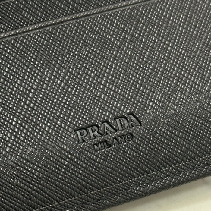 【話題商品！】Pradaプラダ 激安通販 短財布