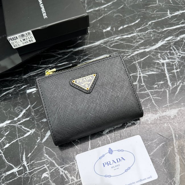 ★超人気 Pradaプラダ コピー 短財布