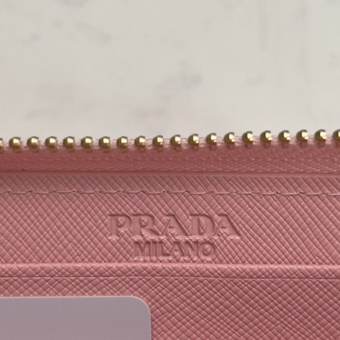 超奇跡の入荷☆ Pradaプラダ 偽物通販 長財布