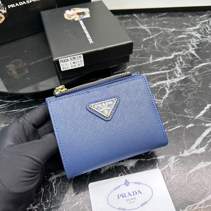 【話題商品！】Pradaプラダ 偽物通販 短財布