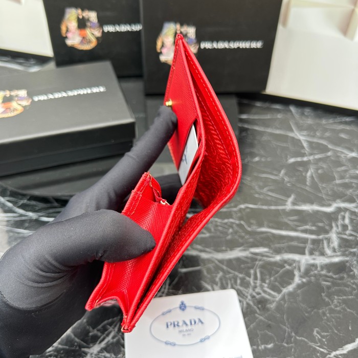 超話題! Pradaプラダ スーパーコピー 短財布
