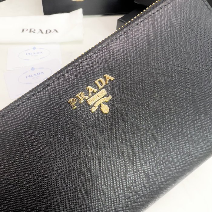 追跡付 Pradaプラダ 激安偽物 長財布