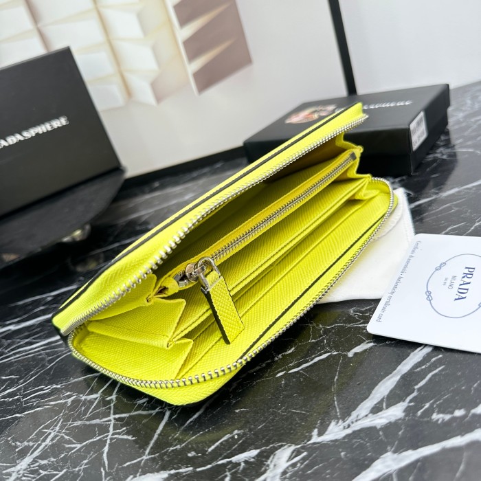 新作 Pradaプラダ n級品 長財布