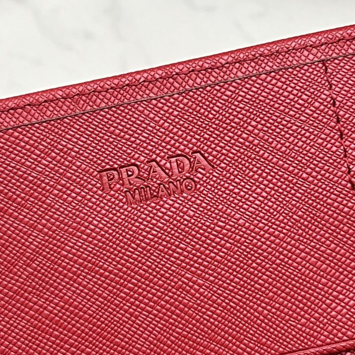 超話題! Pradaプラダ n級品 長財布