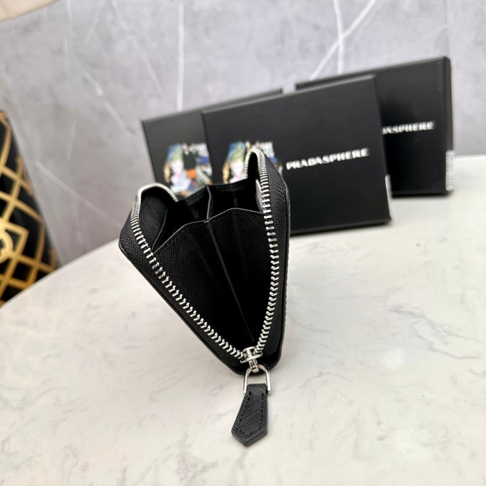 日本未入荷 Pradaプラダ コピー 短財布