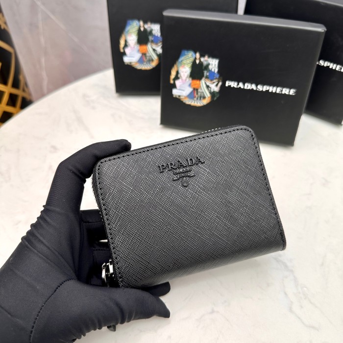 【限定】Pradaプラダ 激安通販 短財布