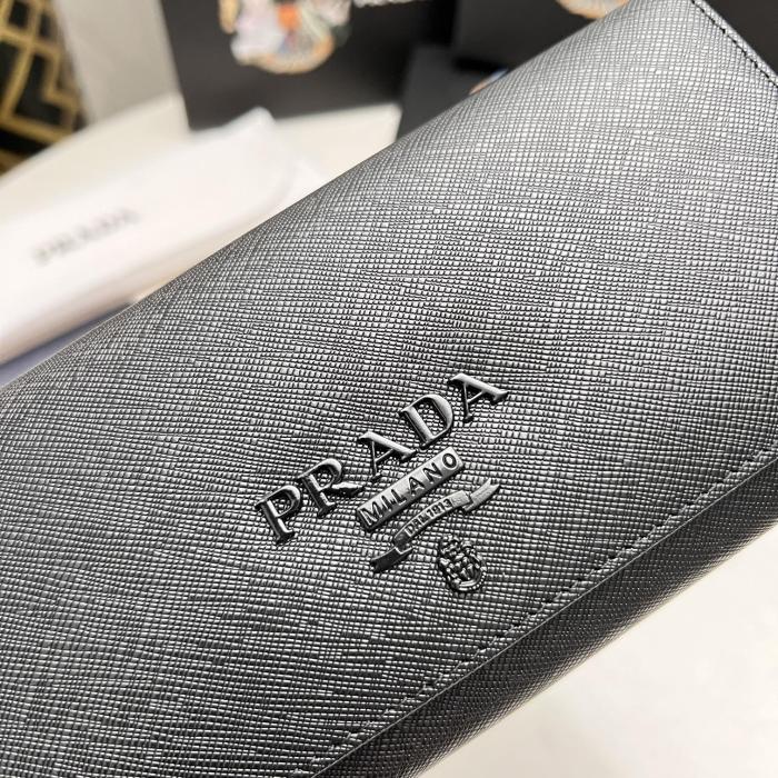 ★超人気 Pradaプラダ コピーおすすめ 長財布