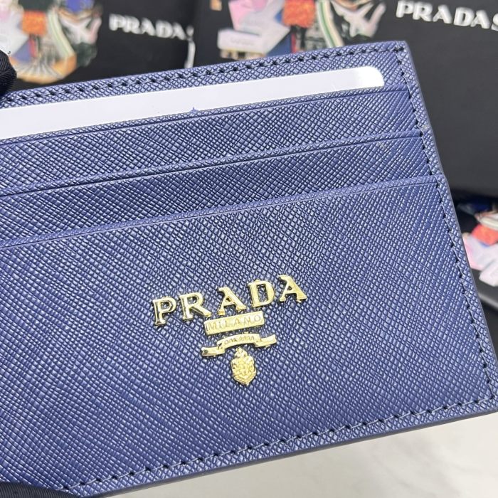 入手困難 Pradaプラダ n級品 短財布