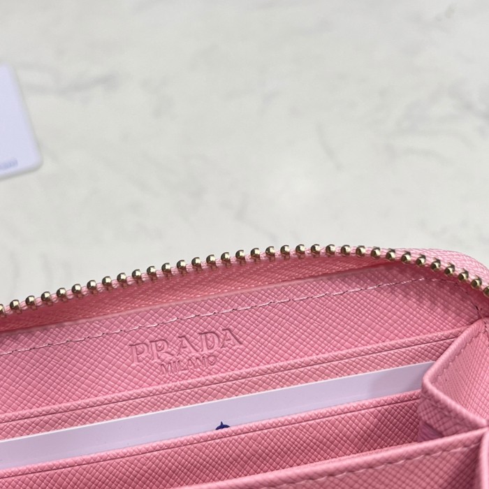 新作 Pradaプラダ 激安偽物 短財布