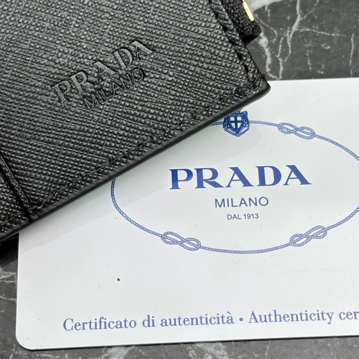 ★超人気 Pradaプラダ コピー 短財布