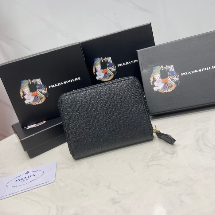 超奇跡の入荷☆ Pradaプラダ コピーおすすめ 短財布