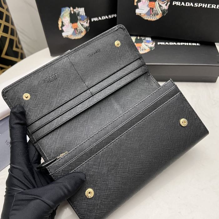 ★超人気 Pradaプラダ コピーおすすめ 長財布