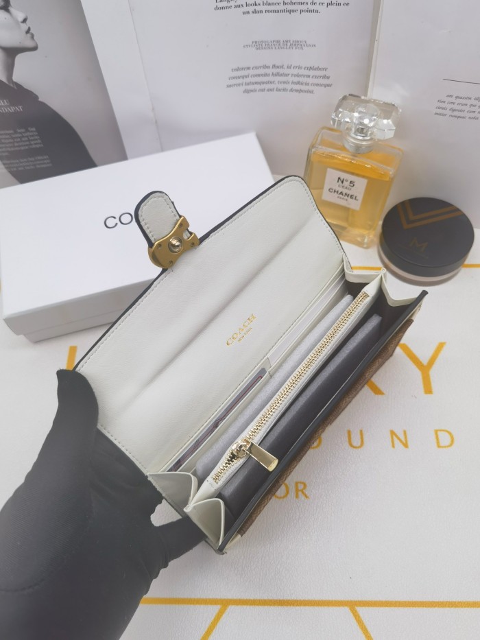 ★超人気 Coachコーチ 偽物通販 長財布