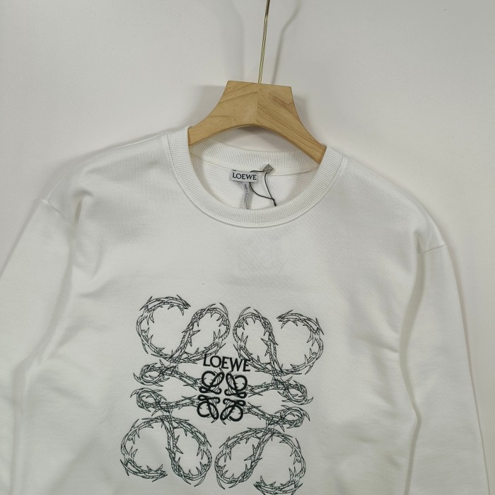 使い勝手良し ロエベ 激安偽物 新型龍紋刺繍ロゴカジュアル丸首パーカー2色