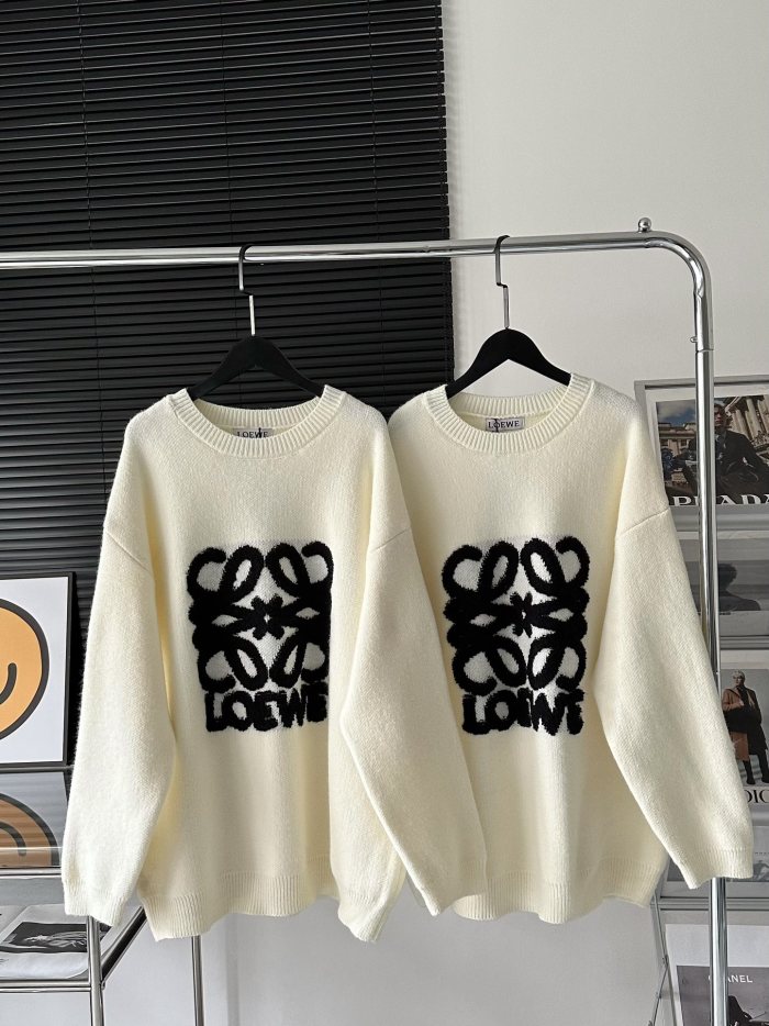 大人気 ロエベ 激安通販 タオル刺繍厚手丸首ビッグセーター
