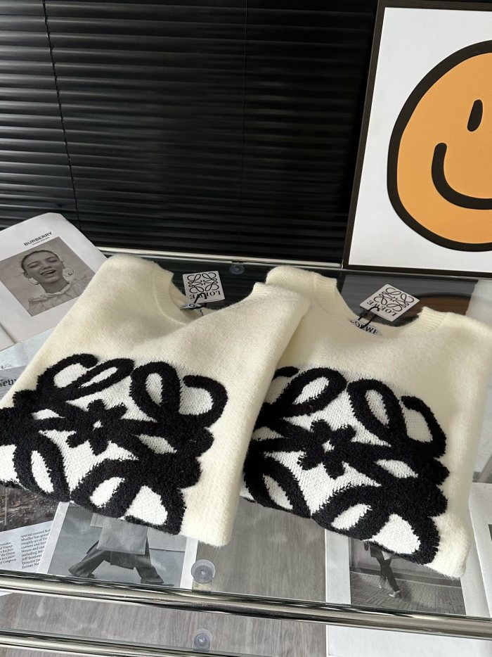 大人気 ロエベ 激安通販 タオル刺繍厚手丸首ビッグセーター