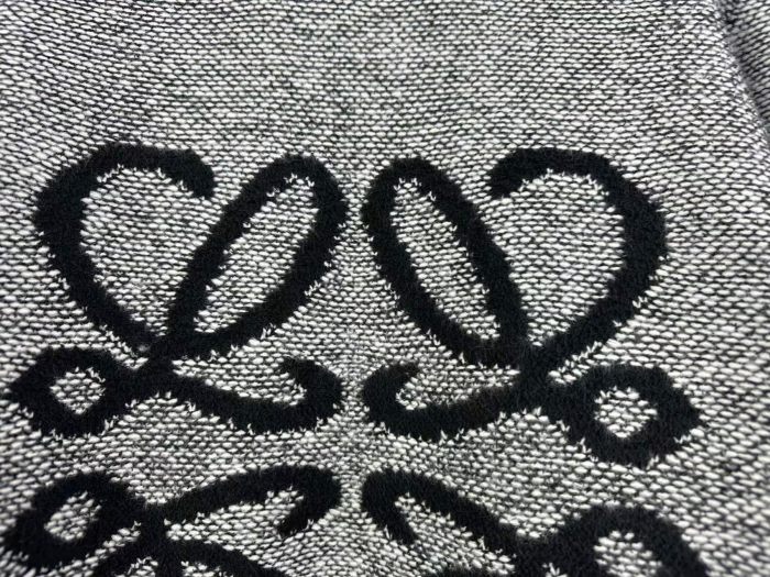超話題! ロエベ コピー フロントの大きなロゴタオル刺繍ジャカードセーター