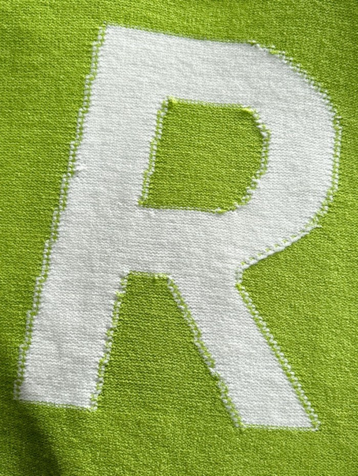 稀少 プラダ 激安偽物 の冬の最新丸首セーター