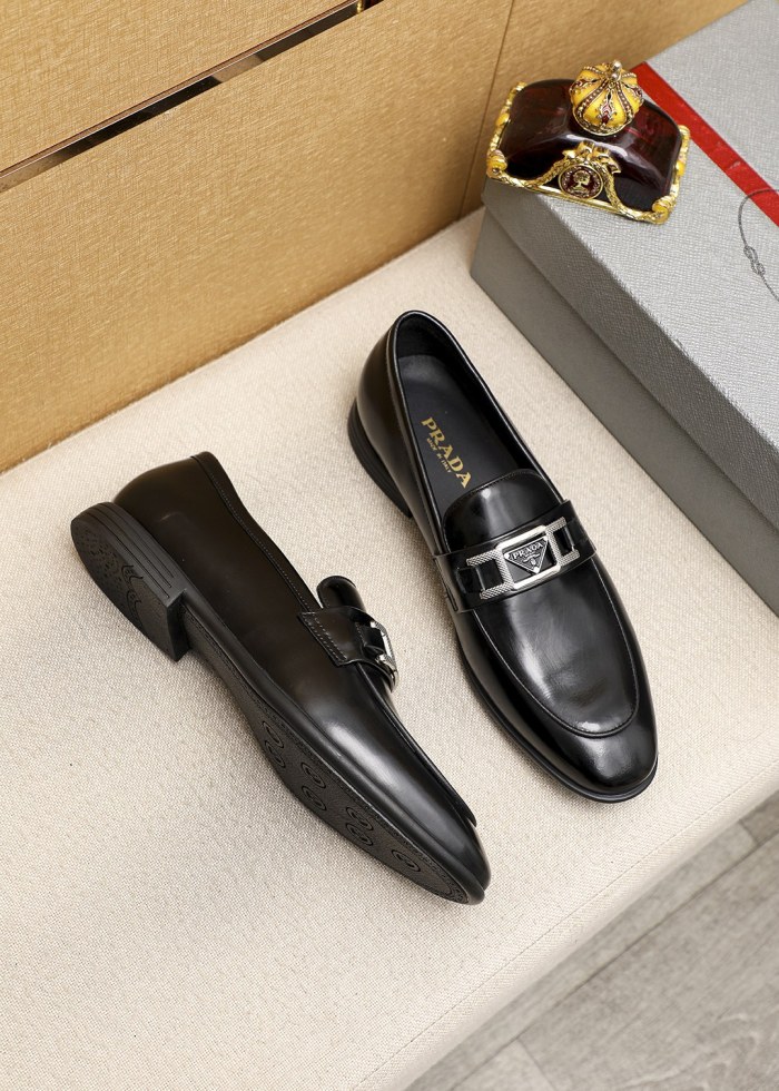 新作 プラダ n級品 カジュアルシューズ