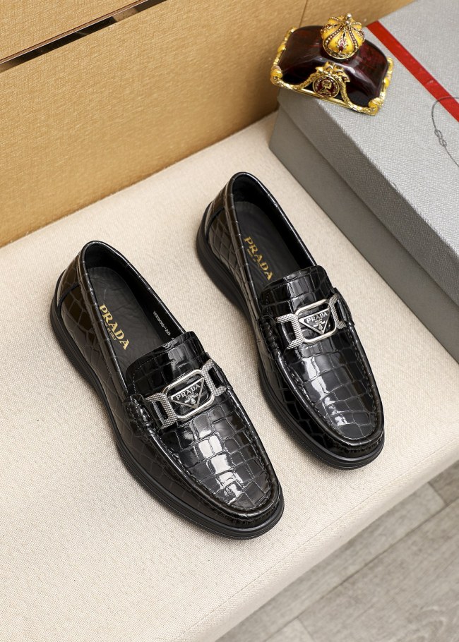 超奇跡の入荷☆ プラダ 激安偽物 カジュアルシューズ
