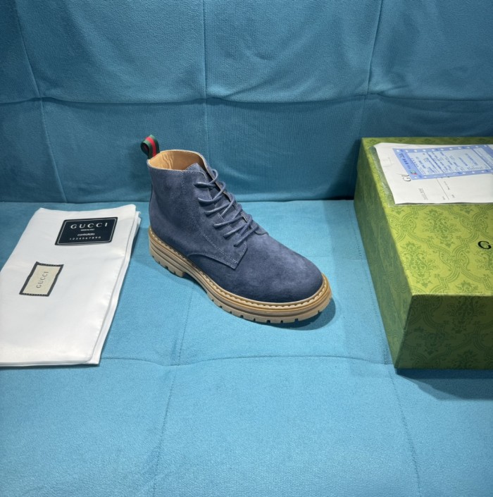超奇跡の入荷☆ グッチ n級品 新品のマーチンブーツ全頭層牛革エンボスクラシック菱格子模様工芸