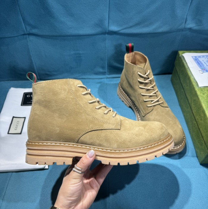 使い勝手良し グッチ 激安偽物 新品のマーチンブーツカナダから輸入された全頭層の高シルク研磨生地