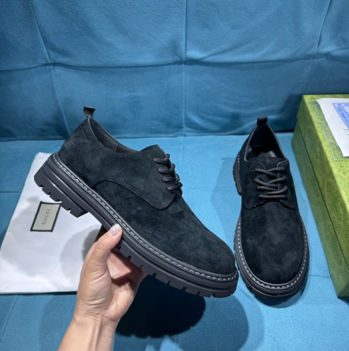 高品質 グッチ 偽物通販 新品のビジネスブーツは全頭層の牛革エンボスの古典的な菱格子模様工芸