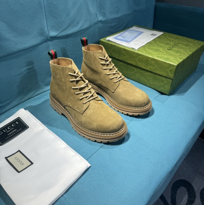 使い勝手良し グッチ 激安偽物 新品のマーチンブーツカナダから輸入された全頭層の高シルク研磨生地