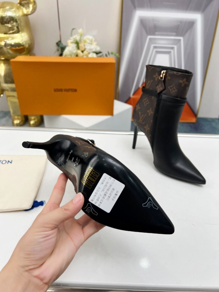 【限定】ルイヴィトン n級品 最新スパイクブーツ